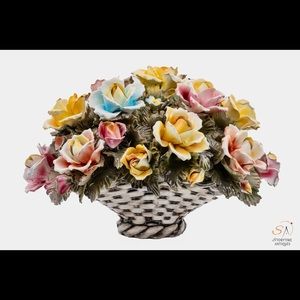 Vintage Capodimonte flower baskets - Italian ceramic centrepieces (lot of 4)